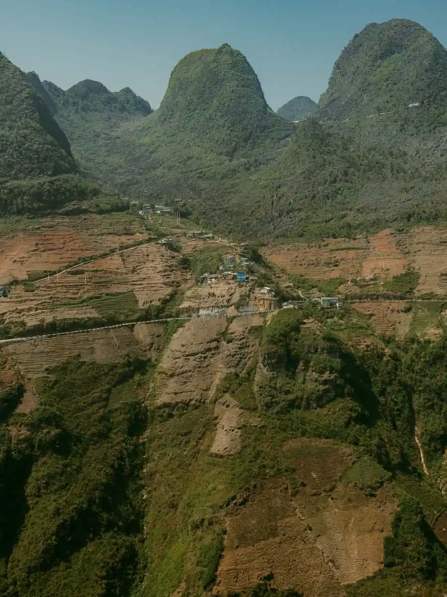 mountainous roads of the Ha Giang loop, bordering the cliff