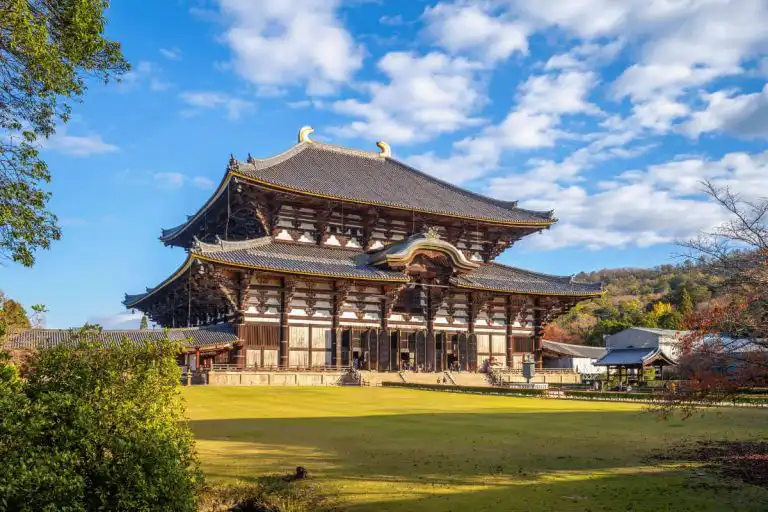 one of the beautiful temples you will see during your day trip to Nara