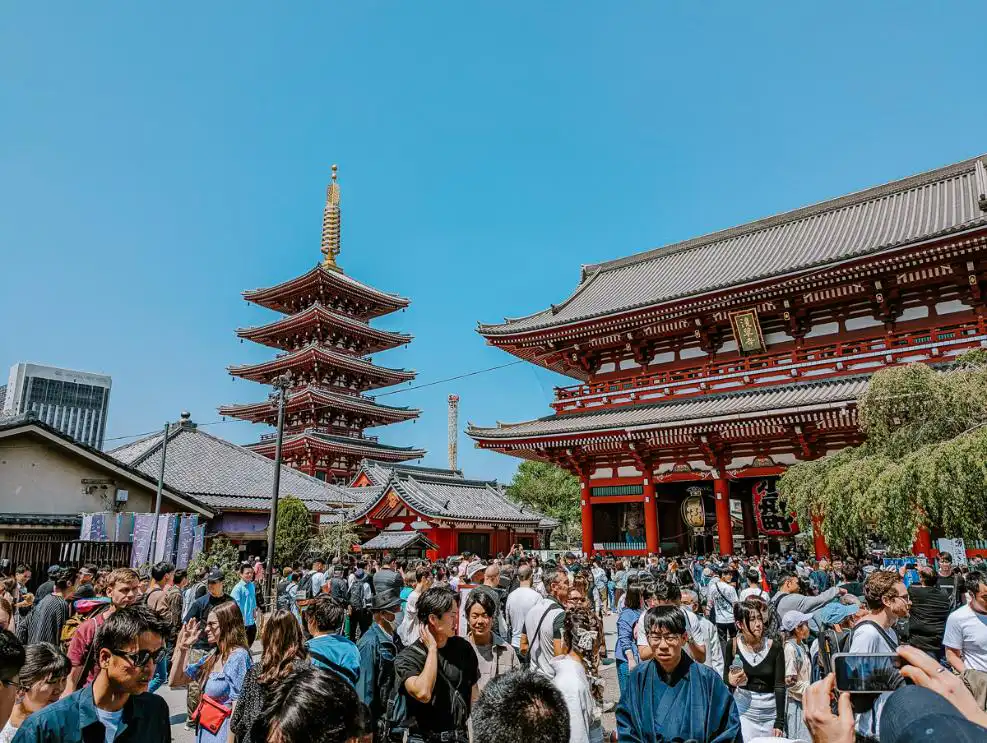very crowed area in Kyoto, recommended to not cram your schedule, tips for traveling in japan