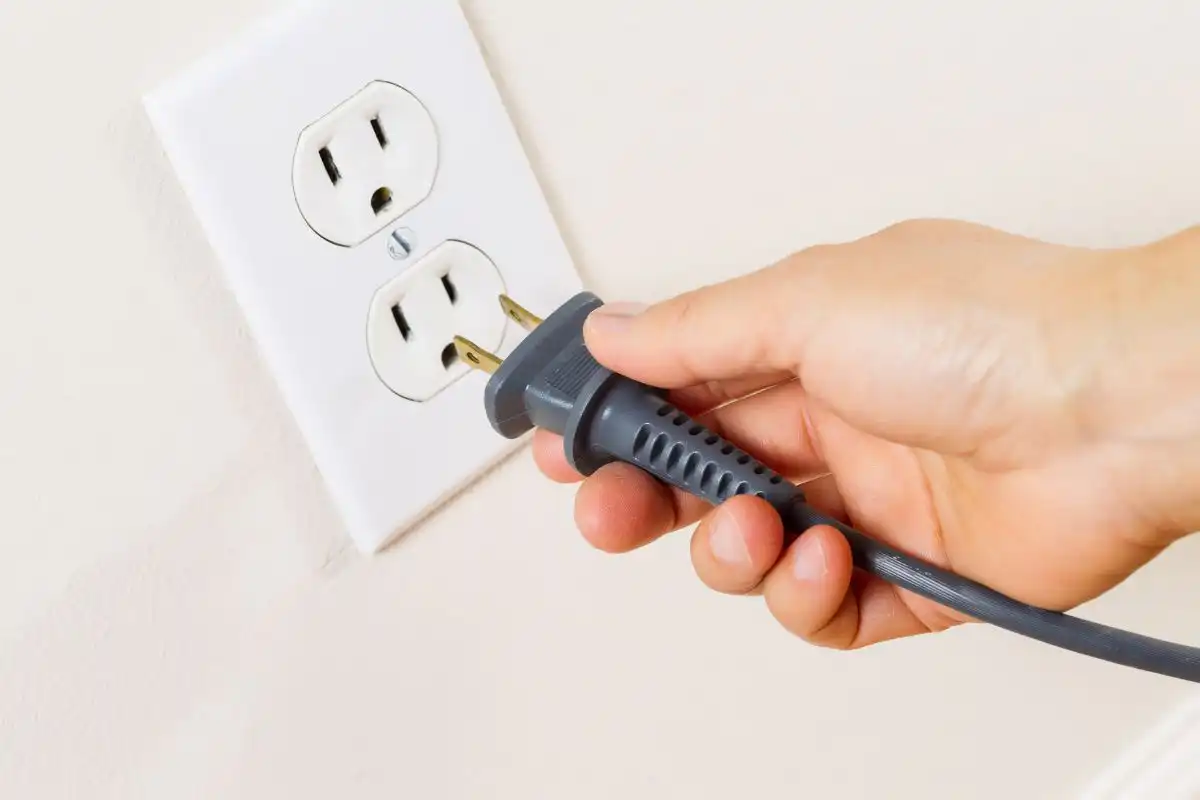 Type A plug outlet in Japan, useful tips for traveling in japan
