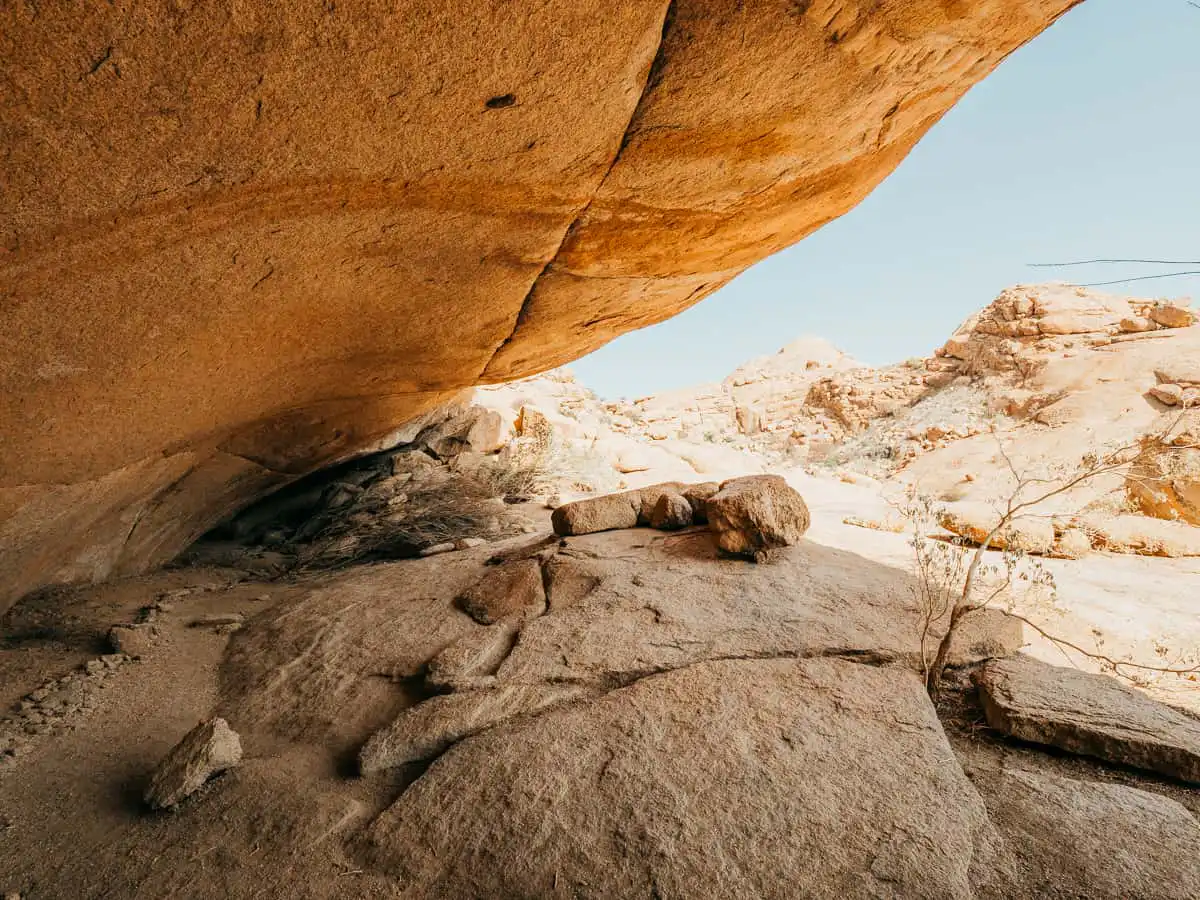 Bushman paintings cave