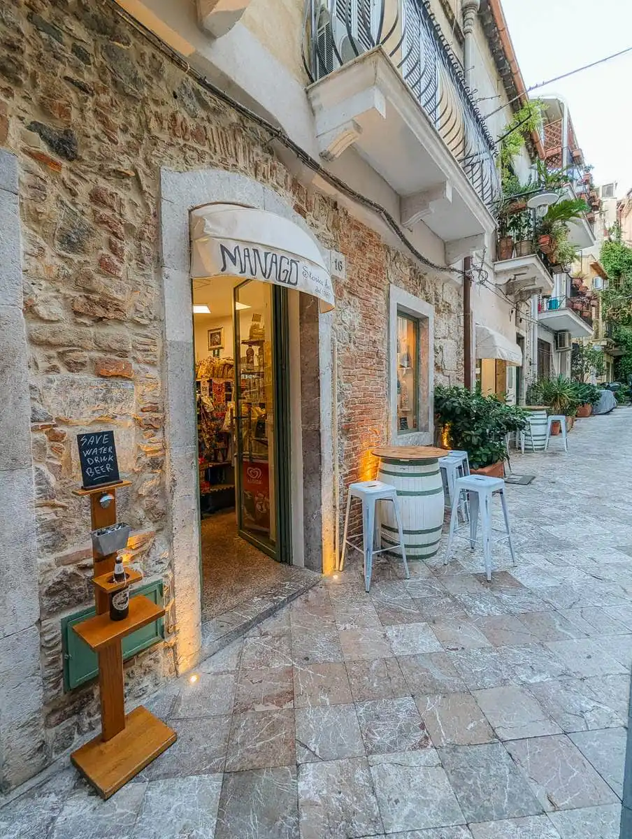 Shop in Taormina