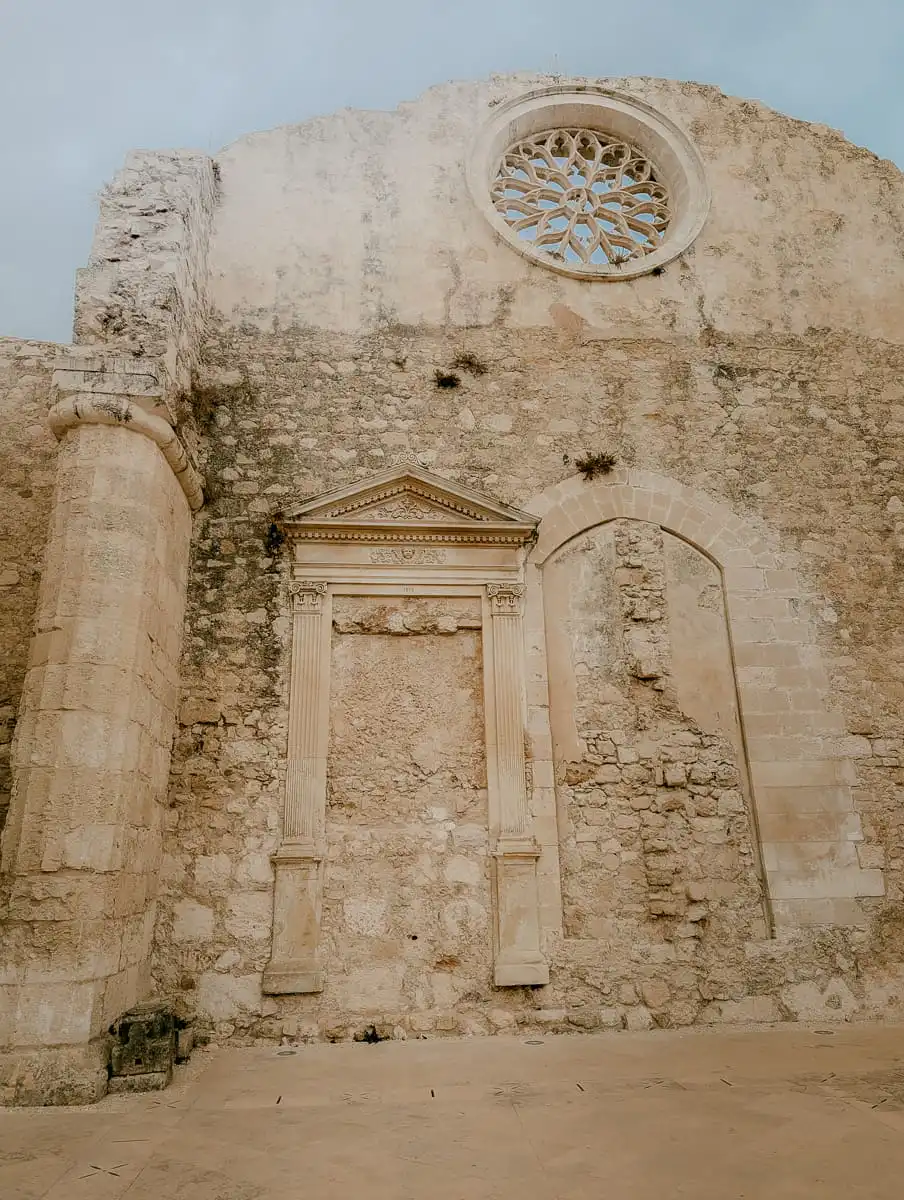Church structure in Syracuse