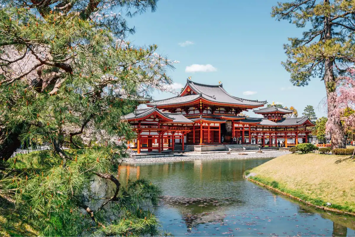 Byodoin temple in Uji japan, best day trip from Osaka