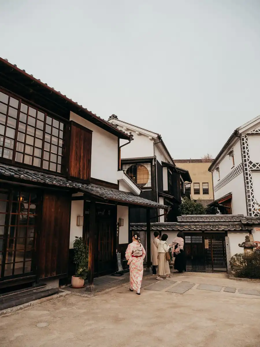 The ancient street in Kurashiki, one of the best day trip from Osaka