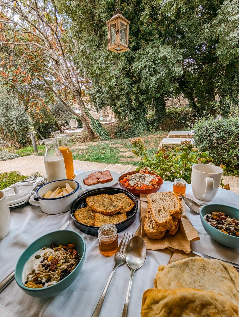 breakfast at mazaraki guesthouse