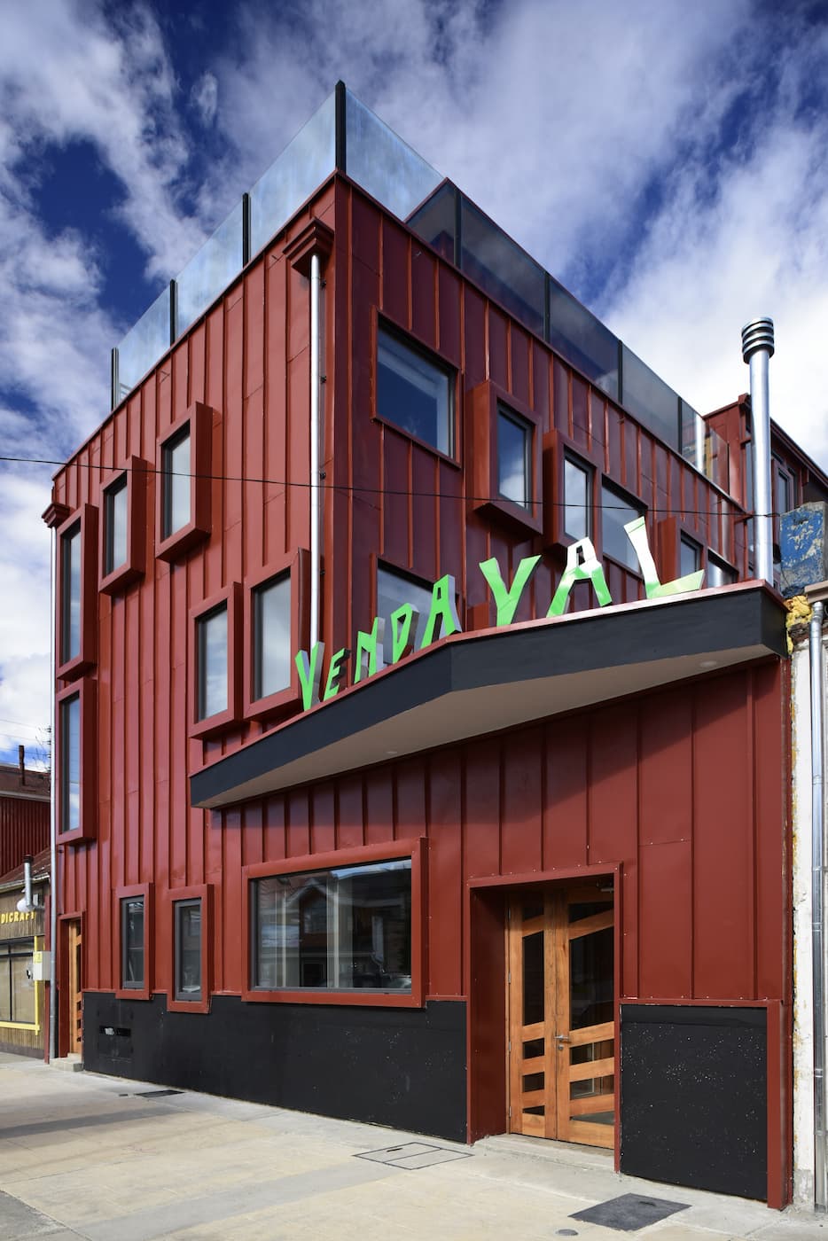 Hotel Vendaval outside building