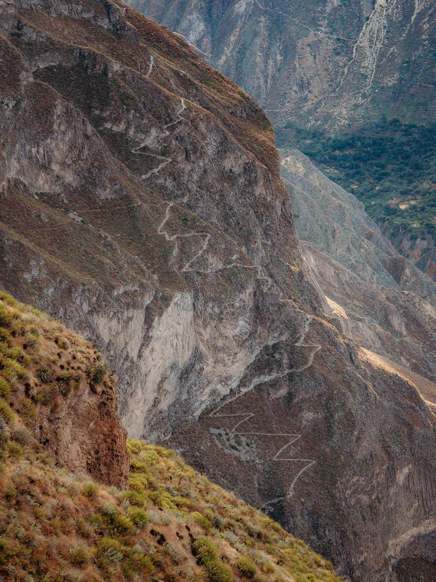 steep trail on colca canyon trek
