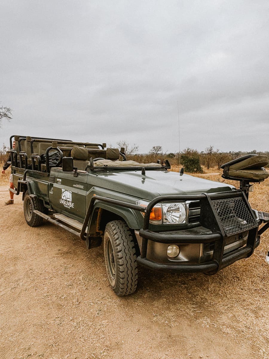 vehicle at umkumbe lodge