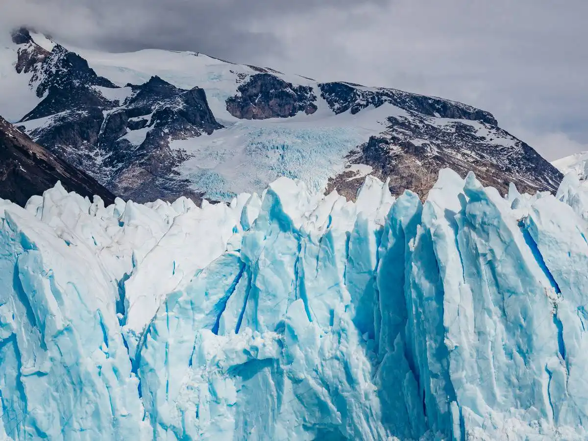 jagged edges of glacier perito moreno