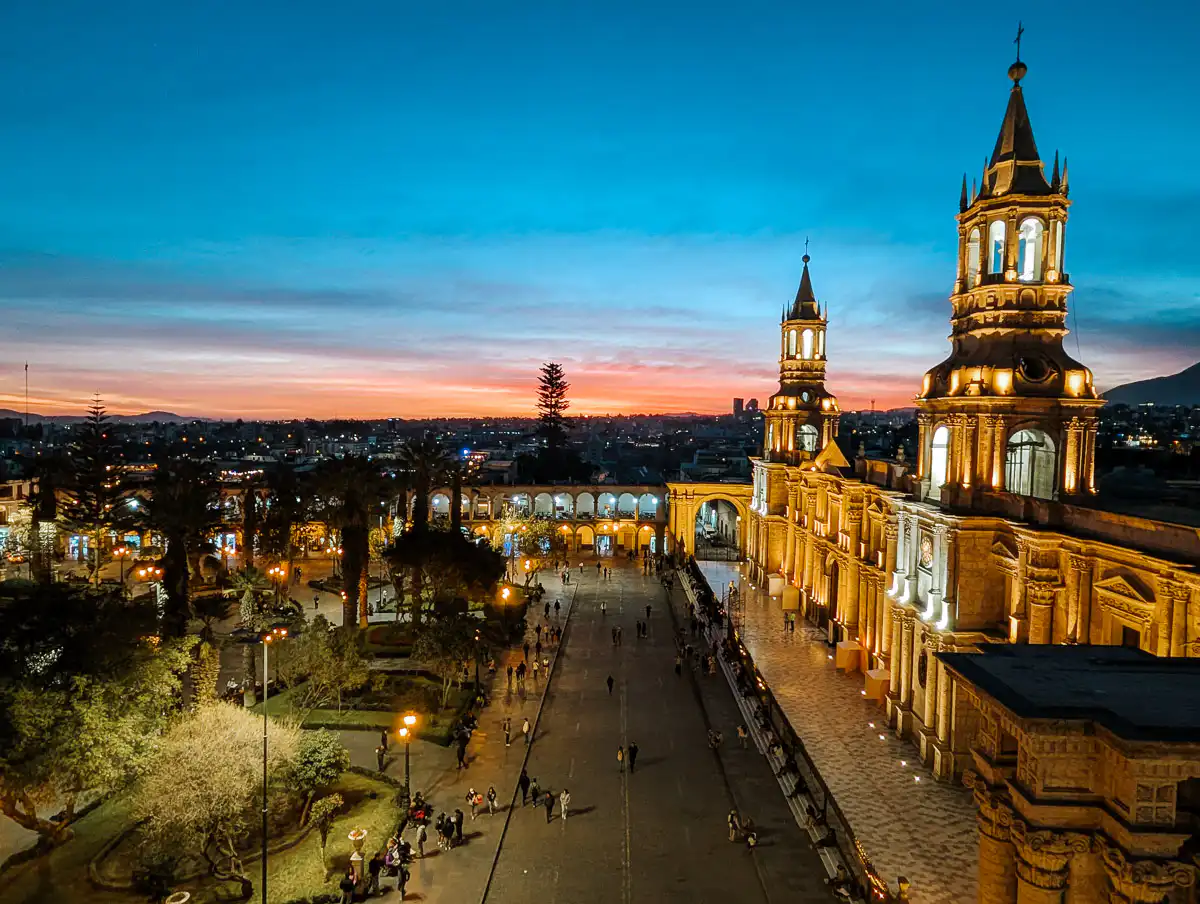 Night view of the plaza de armas in Arequipa