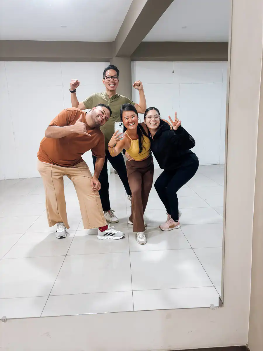 Selfie with the dance instructors in Arequipa