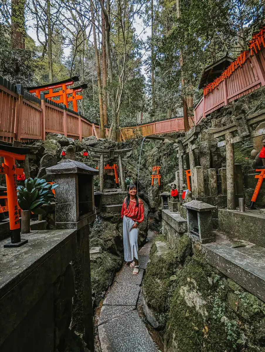 walking along fushimi inari hidden side