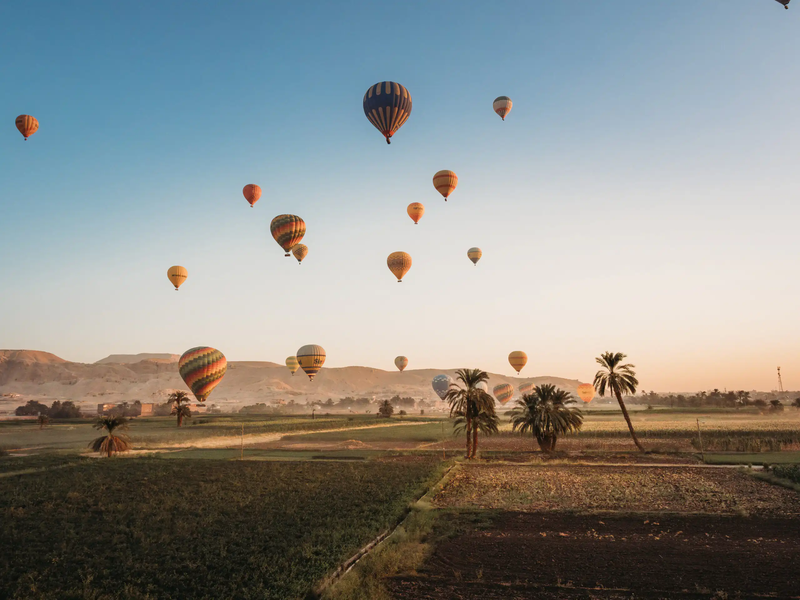 hot air balloon ride over luxor