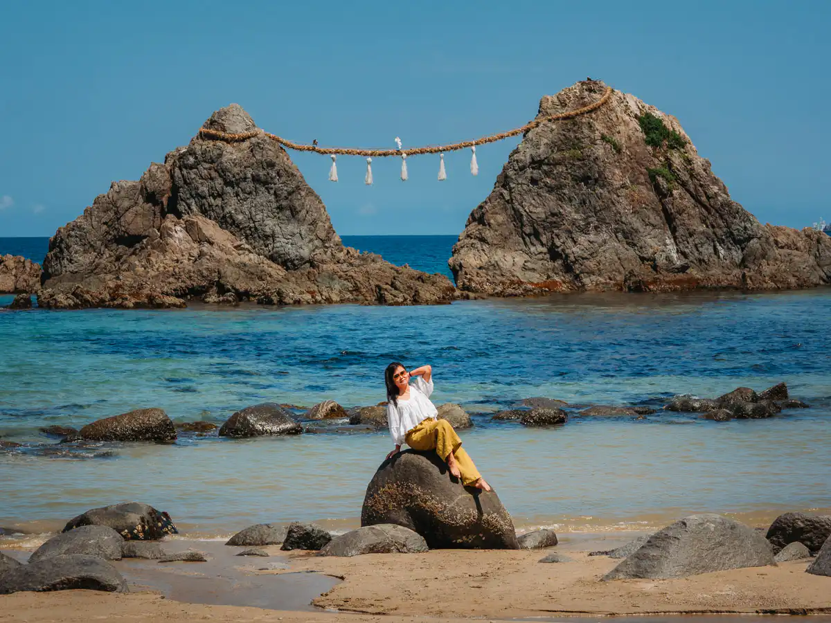 itoshima couple stone