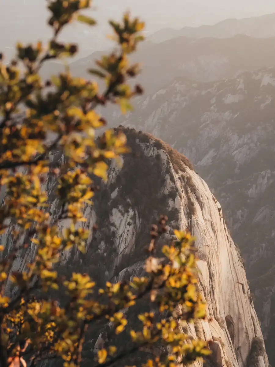 very steep mountain in hua shan
