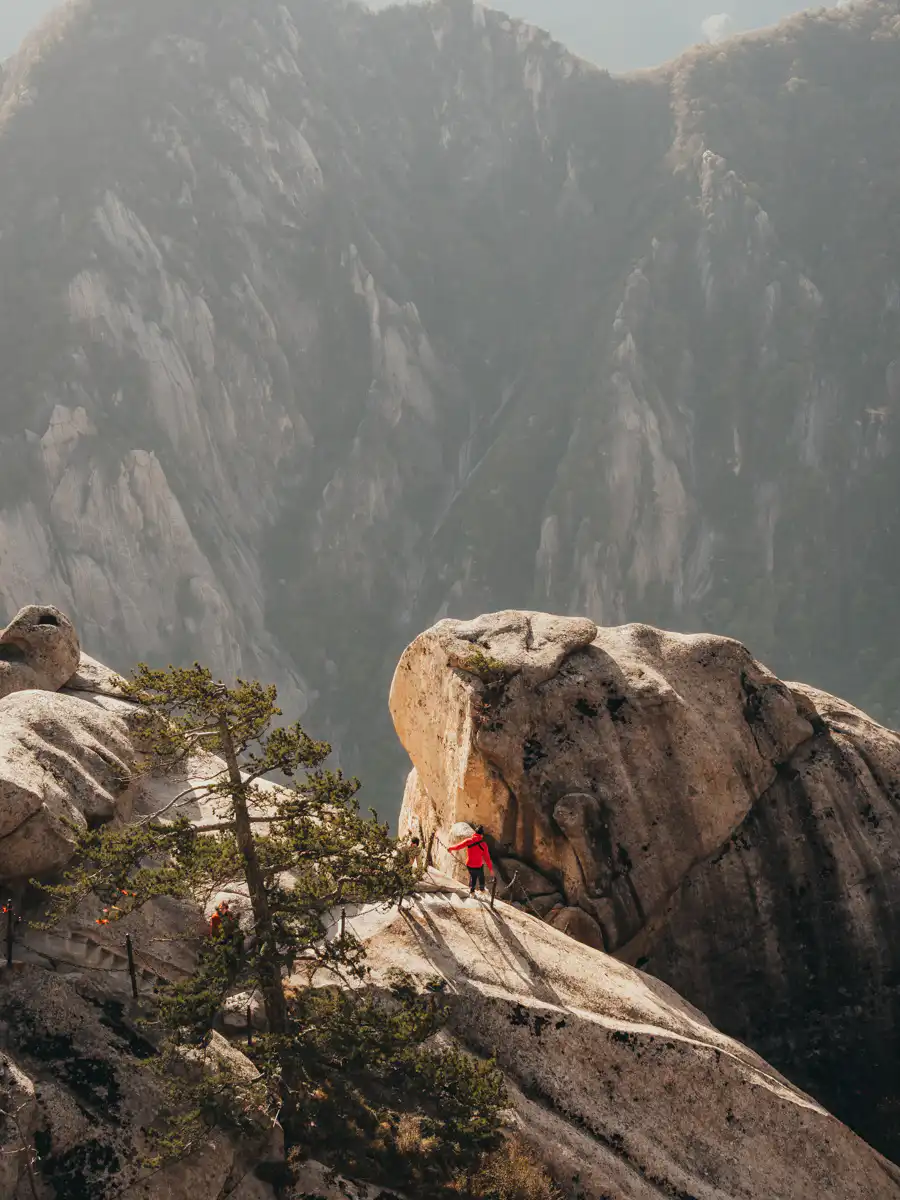chess pavillion hike in hua shan