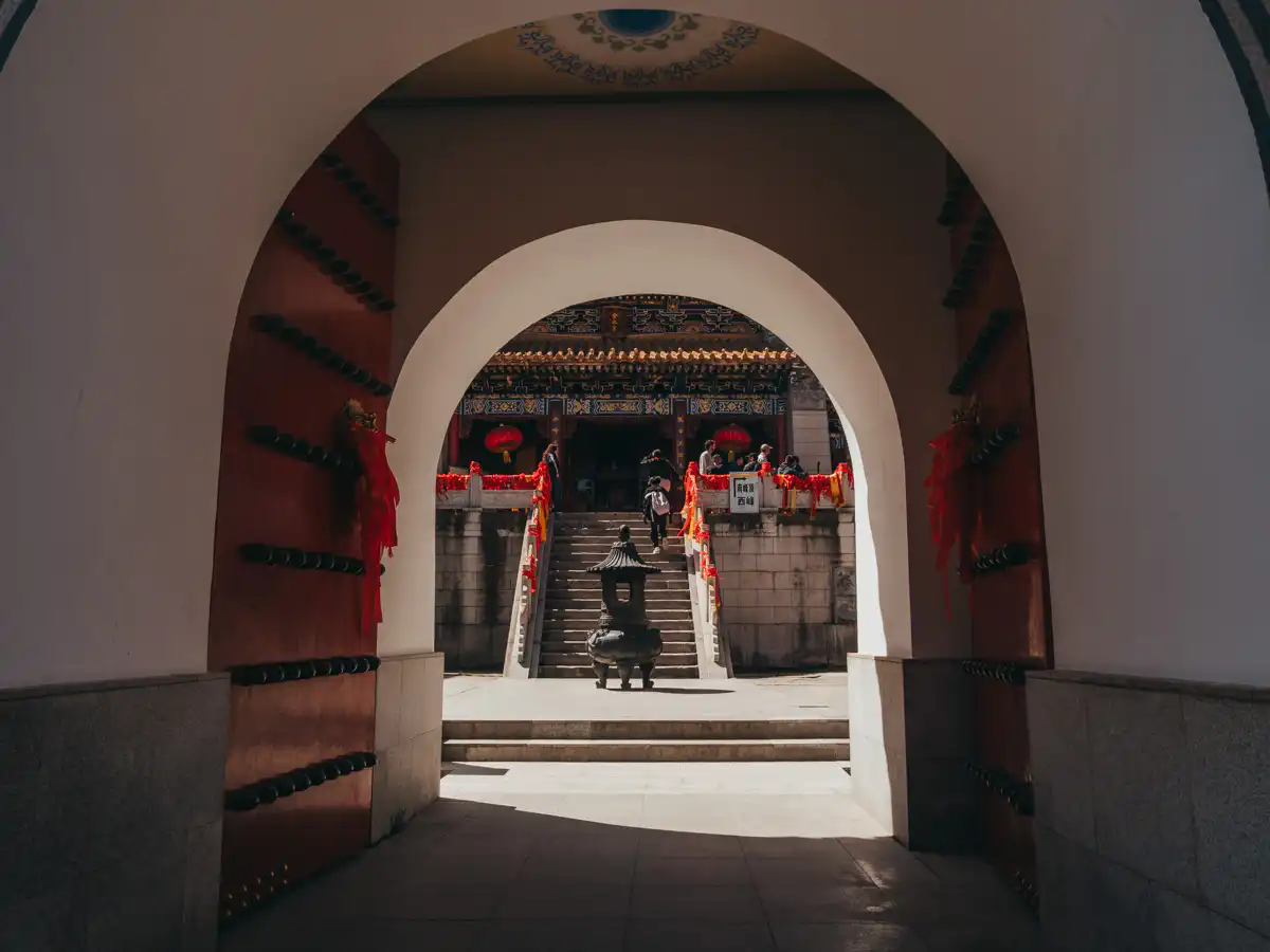 temple at the top of hua shan