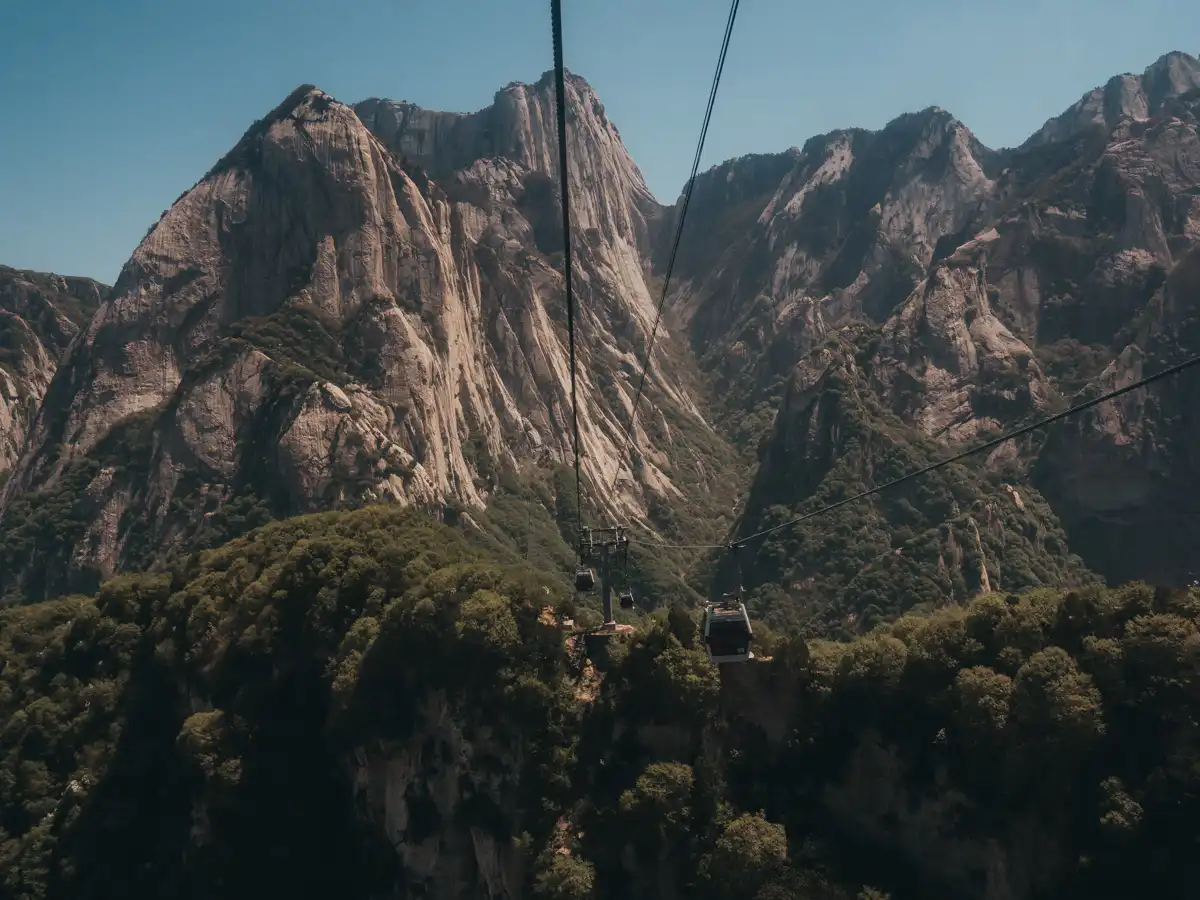 cableway up west peak of hua shan