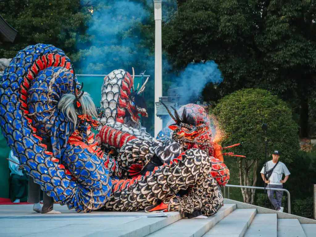 Kagura dragons blowing fire